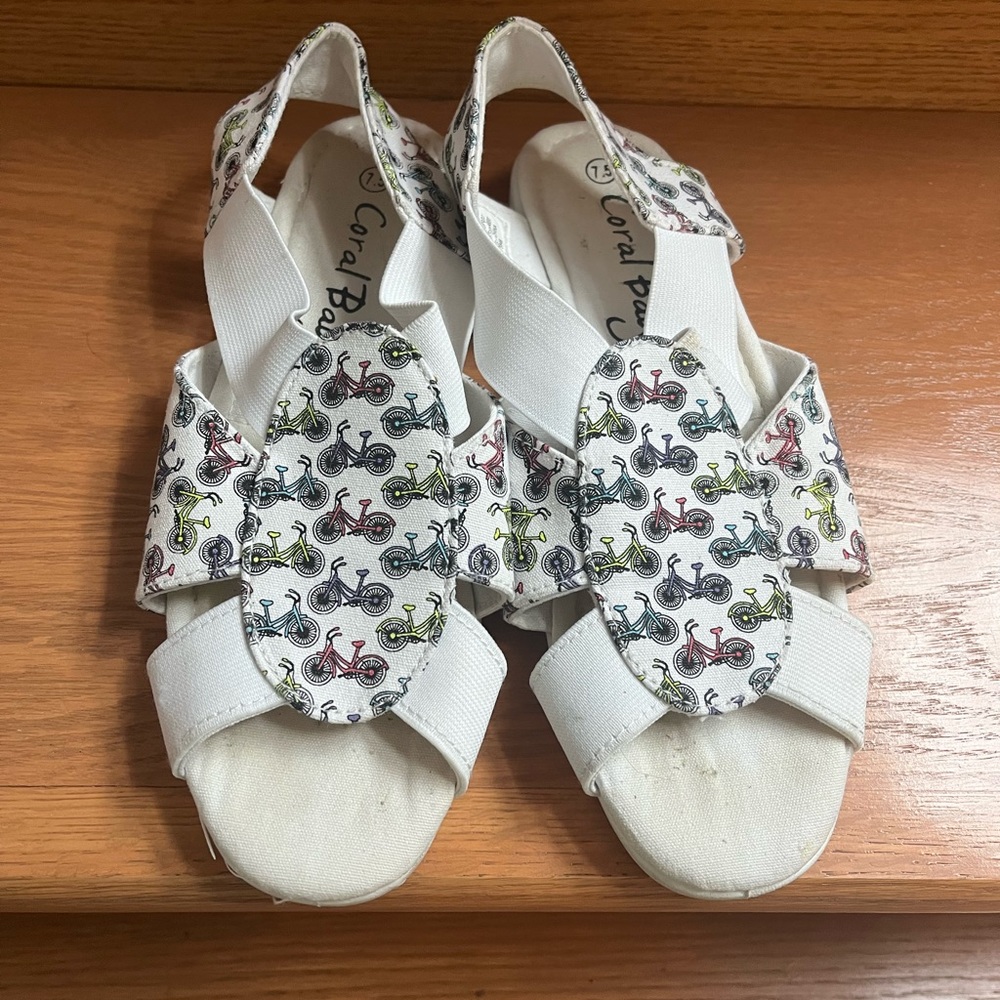 Coral Bay Summer Fun Bicycle Sandals - Picture 2 of 7